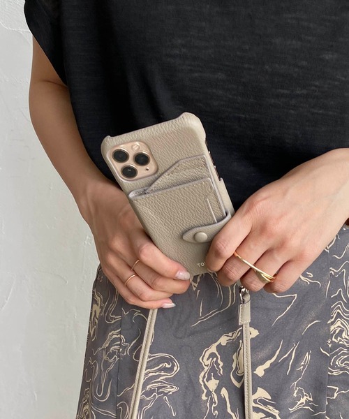 tov（トーヴ）の「【iphoneX/Xs/11pro対応】ミラーカード付スマホケース（スマホケース/カバー・レディース・ブラック/パープル/アイボリー/グレイッシュベージュ/キャメル/ベージュ/オレンジ/モカ・ONESIZE/FREE）」の6枚目の写真