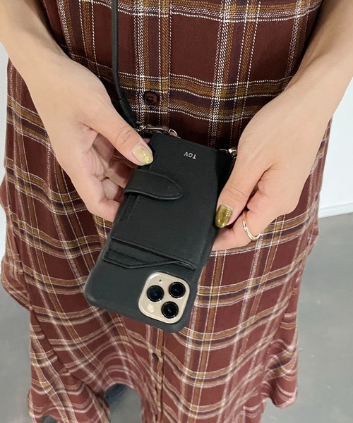 tov（トーヴ）の「【iphoneX/Xs/11pro対応】ミラーカード付スマホケース（スマホケース/カバー・レディース・ブラック/パープル/アイボリー/グレイッシュベージュ/キャメル/ベージュ/オレンジ/モカ・ONESIZE/FREE）」の3枚目の写真