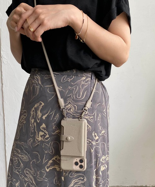 tov（トーヴ）の「【iphoneX/Xs/11pro対応】ミラーカード付スマホケース（スマホケース/カバー・レディース・ブラック/パープル/アイボリー/グレイッシュベージュ/キャメル/ベージュ/オレンジ/モカ・ONESIZE/FREE）」の19枚目の写真