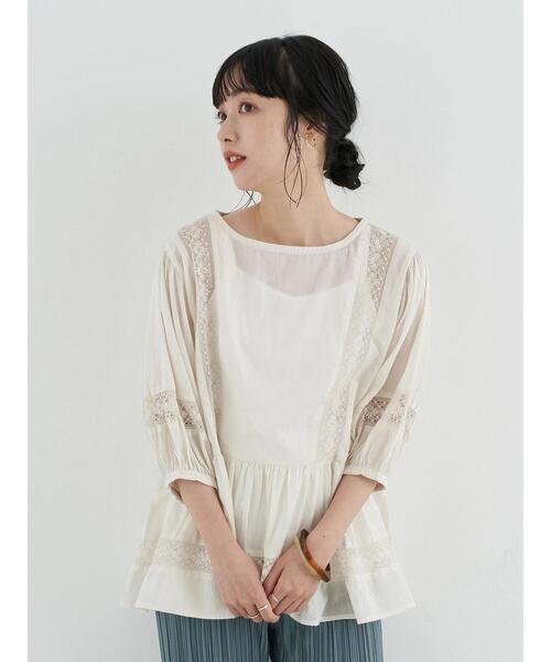 earth music&ecology（アースミュージックアンドエコロジー）の「儚げレースブラウス(パフスリーブ) ＊（シャツ/ブラウス・レディース・ピンクベージュ/アイボリー/サックスブルー・FREE）」の4枚目の写真