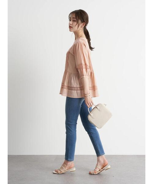 earth music&ecology（アースミュージックアンドエコロジー）の「儚げレースブラウス(パフスリーブ) ＊（シャツ/ブラウス・レディース・ピンクベージュ/アイボリー/サックスブルー・FREE）」の15枚目の写真