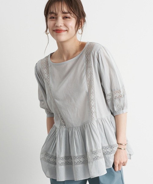 earth music&ecology（アースミュージックアンドエコロジー）の「儚げレースブラウス(パフスリーブ) ＊（シャツ/ブラウス・レディース・ピンクベージュ/アイボリー/サックスブルー・FREE）」の2枚目の写真