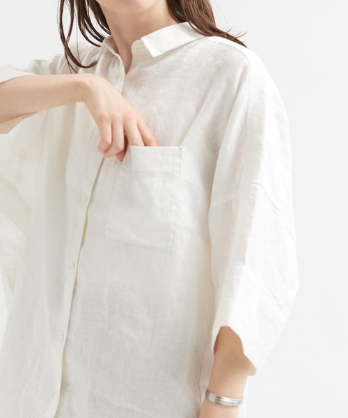 Rouge vif Anna(ルージュヴィフアンナ)の「麻ボリュームシャツ(シャツ/ブラウス・レディース・ホワイト/ベージュ/ブラック・フリー)」の22枚目の写真