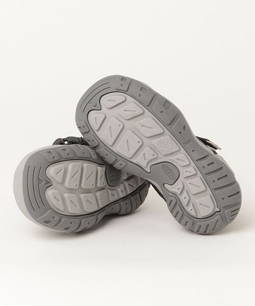 KEEN（キーン）の「KNOTCH PEAK / ノッチ ピーク / キッズ スニーカー（スニーカー・キッズ・ブラック・18.5cm/16cm/18cm/19.5cm/17cm/15cm）」の3枚目の写真
