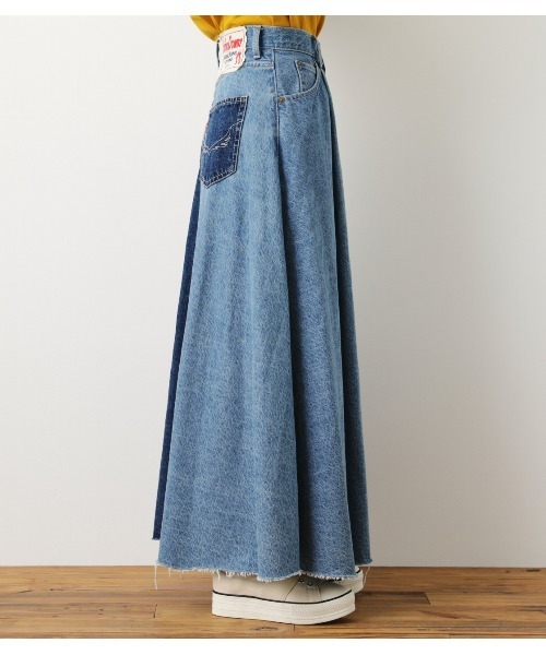 RODEO CROWNS WIDE BOWL（ロデオクラウンズワイドボウル）の「タックデニムマキシスカート（デニムスカート・レディース・ブルー系その他・X-SMALL/MEDIUM/SMALL）」の5枚目の写真