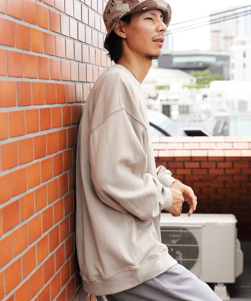 ８(eight)（エイト）の「引き揃えクルーネックスウェット（スウェット・メンズ・チャコールグレー/ブラック/ネイビー/オフホワイト/グリーン/ヘザーグレー/ブラック系その他/グレー系その他/グレイッシュベージュ/ホワイト系その他2/ブルー・MEDIUM/LARGE）」の16枚目の写真