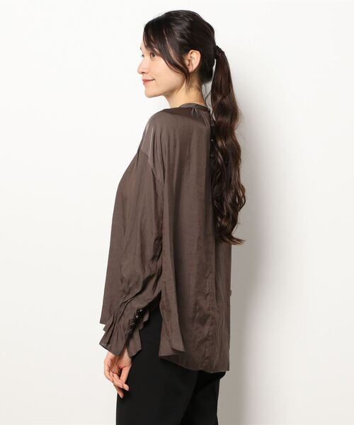 ROPE'（ロペ）の「カッセンサテンピンタックスリーブブラウス（シャツ/ブラウス・レディース・ホワイト/ブラウン系その他/ダークパープル・38）」の17枚目の写真