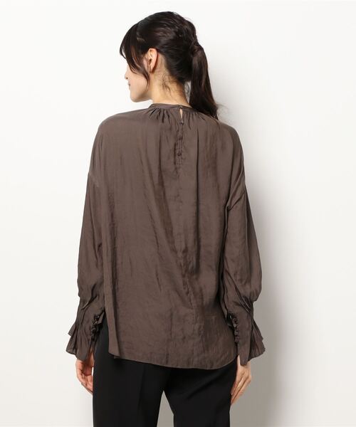 ROPE'（ロペ）の「カッセンサテンピンタックスリーブブラウス（シャツ/ブラウス・レディース・ホワイト/ブラウン系その他/ダークパープル・38）」の14枚目の写真