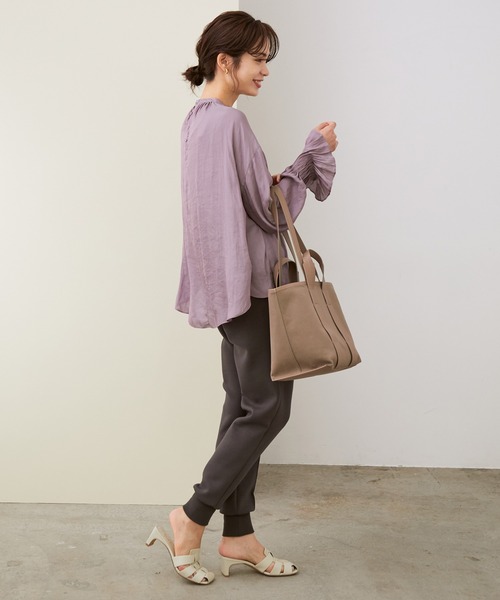 ROPE'（ロペ）の「カッセンサテンピンタックスリーブブラウス（シャツ/ブラウス・レディース・ホワイト/ブラウン系その他/ダークパープル・38）」の15枚目の写真