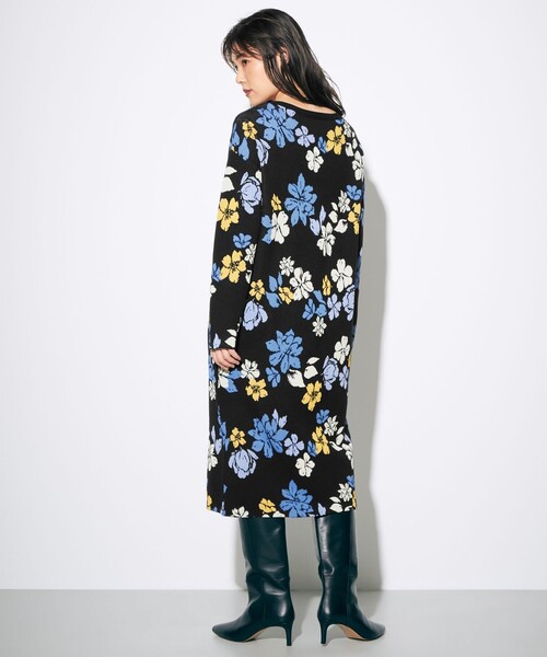 GRACE CONTINENTAL(グレースコンチネンタル)の「マルチフラワーJQニットワンピース(ワンピース・レディース・ブラック/ホワイト・36)」の6枚目の写真