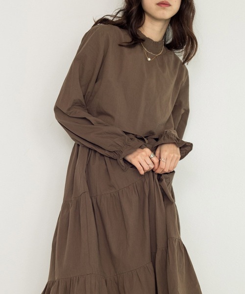 w closet(ダブルクローゼット)の「【新色追加】ティアードワンピース(ワンピース・レディース・チャコールグレー/ブラック/カーキ/オレンジ/グリーン系その他/モカ/オフホワイト/グリーン/ライトグリーン・FREE)」の10枚目の写真