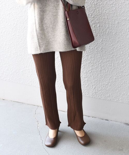 SHIPS(シップス)の「ランダムリブニットレギンスパンツ(レギンス/スパッツ・レディース・ブラウン/ブラック・ONE SIZE)」の13枚目の写真