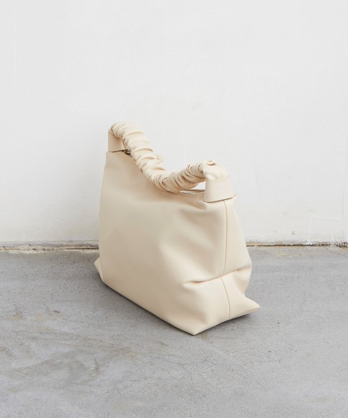 EFOLE（エフォル）の「ギャザーハンドル バッグ（ハンドバッグ・レディース・ブラック/オフホワイト・FREE）」の11枚目の写真