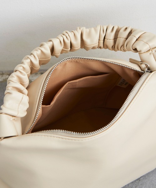 EFOLE（エフォル）の「ギャザーハンドル バッグ（ハンドバッグ・レディース・ブラック/オフホワイト・FREE）」の10枚目の写真