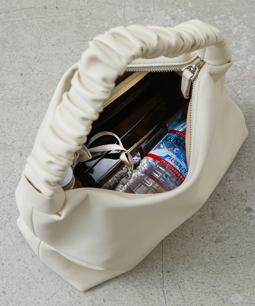 EFOLE（エフォル）の「ギャザーハンドル バッグ（ハンドバッグ・レディース・ブラック/オフホワイト・FREE）」の16枚目の写真