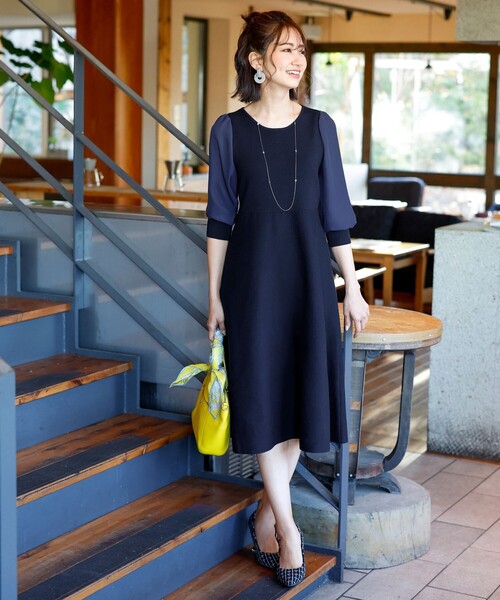 Tiaclasse(ティアクラッセ)の「【洗える】大人可愛い異素材パフ袖ワンピース(ワンピース・レディース・ベージュ/ネイビー/グレー/ライム/モカ・11号/9号/7号)」の19枚目の写真