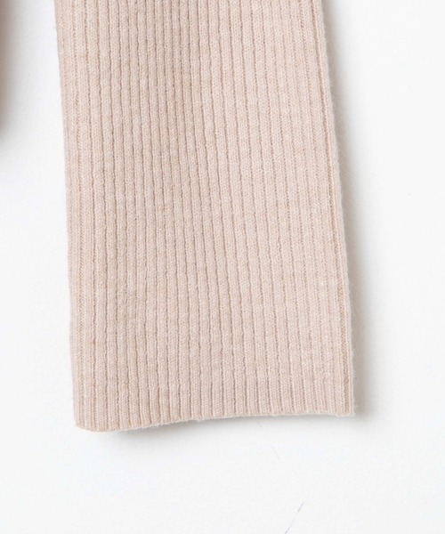 Romansual(ロマンシュアル)の「Romansual/ロゴ刺繍リブタートルニット(ニット/セーター・レディース・ブラック/ベージュ・FREE)」の6枚目の写真