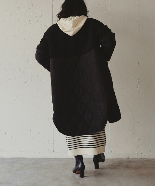 Kari & lili（カウリアンドリィリィ）の「ボアコンビキルトコート（ノーカラーコート・レディース・ブラック/ベージュ・FREE）」の18枚目の写真