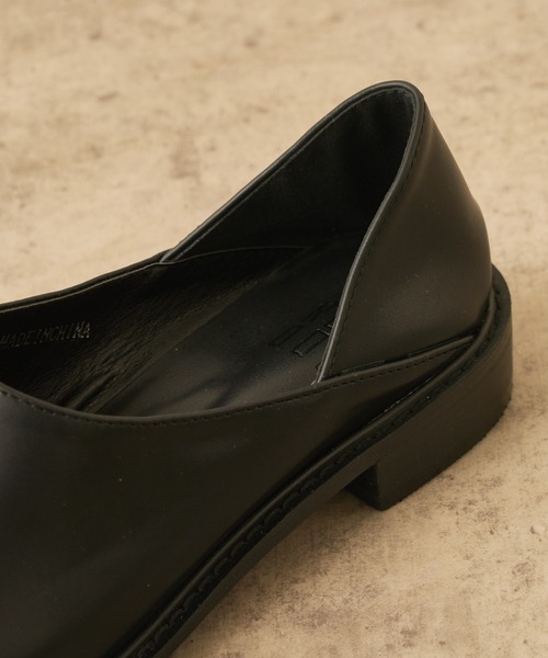 Lui's(ルイス)の「センターステッチ2WAYシューズ(パンプス・レディース・ブラック・23.5cm/24.5cm)」の6枚目の写真