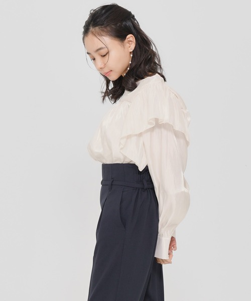 Dita Muaj.(ディータムアージュ)の「ボリュームフリルトップス(シャツ/ブラウス・レディース・ブラック/アイボリー・L/M)」の5枚目の写真