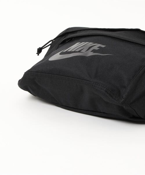 NIKE（ナイキ）の「【NIKE/ナイキ】Tech Hip Pack（ボディバッグ/ウエストポーチ・レディース・ブラック/ホワイト系その他・FREE）」の3枚目の写真
