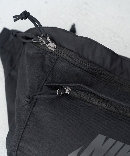 NIKE（ナイキ）の「【NIKE/ナイキ】Tech Hip Pack（ボディバッグ/ウエストポーチ・レディース・ブラック/ホワイト系その他・FREE）」の16枚目の写真