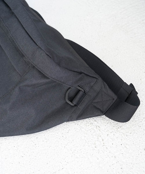 NIKE（ナイキ）の「【NIKE/ナイキ】Tech Hip Pack（ボディバッグ/ウエストポーチ・レディース・ブラック/ホワイト系その他・FREE）」の20枚目の写真