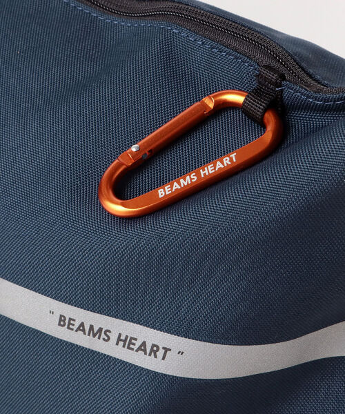 BEAMS HEART(ビームスハート)の「BEAMS HEART / リフレクターライン ビッグ ショルダーバッグ(ショルダーバッグ・メンズ・ブラック/ネイビー・ONE SIZE)」の10枚目の写真