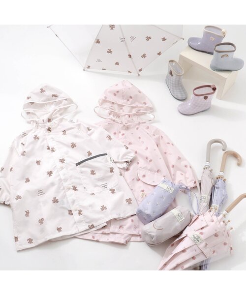 apres les cours（アプレレクール）の「BOY'Sランドコート(くまモチーフ柄・虹柄)（レインコート/ポンチョ・キッズ・ベージュ/アイボリー・110/120/130/100）」の5枚目の写真