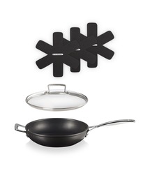 Le Creuset（ルクルーゼ）の「【特別セット】TNS ディープ・フライパン w/HH 26cm NC＋ガラスフタ＋パンプロテクターセット（キッチンツール）」