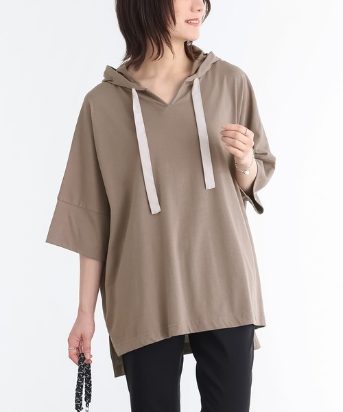 n'OrLABEL（ノアールレーベル）の「『ゆるラフキーネックパーカー』（Tシャツ/カットソー・レディース・ブルー/ラベンダー/レッド/オフホワイト/モカ/ブラック/グリーン/グレー・FREE）」の4枚目の写真