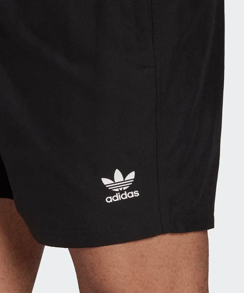 adidas（アディダス）の「アディカラー エッセンシャルズ