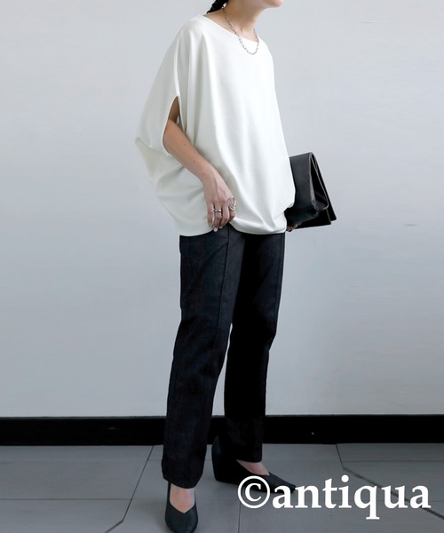 antiqua(アンティカ)の「変形ボートネックトップス(Tシャツ/カットソー・レディース・ダークカーキ/ブラック/パープル/オフホワイト・FREE)」の7枚目の写真