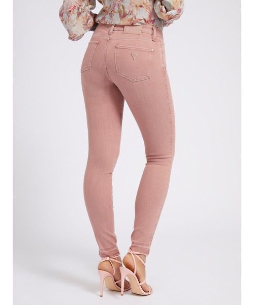Guess(ゲス)の「Sexy Curve Denim Pants(デニムパンツ・レディース・ピンク・24inch/26inch/27inch/25inch/28inch)」の2枚目の写真