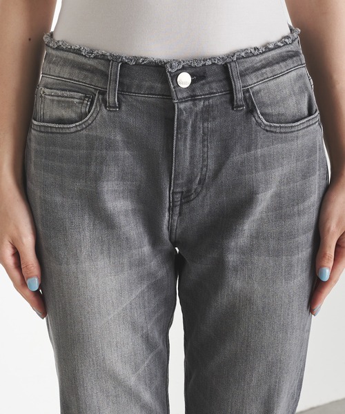 Healthy denim（ヘルシーデニム）の「Healthy DENIM/裾カットオフテーパードデニム（デニムパンツ・レディース・グレー・25/24/23）」の19枚目の写真