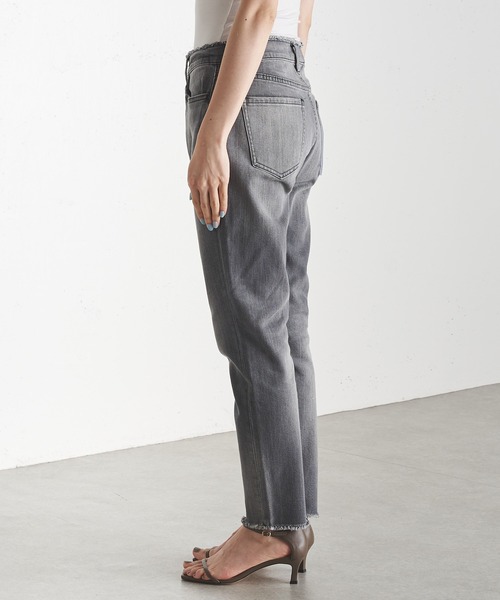 Healthy denim（ヘルシーデニム）の「Healthy DENIM/裾カットオフテーパードデニム（デニムパンツ・レディース・グレー・25/24/23）」の16枚目の写真