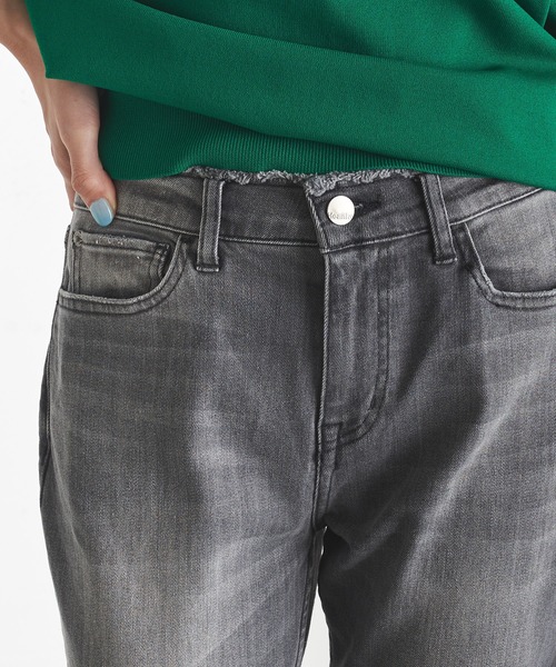 Healthy denim（ヘルシーデニム）の「Healthy DENIM/裾カットオフテーパードデニム（デニムパンツ・レディース・グレー・25/24/23）」の7枚目の写真