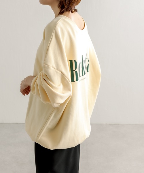 COLLAGE GALLARDAGALANTE(コラージュガリャルダガランテ)の「【OT】前後2WAY/オーバーサイズロゴスウェット(スウェット・レディース・チャコールグレー/グリーン/アイボリー・FREE)」の11枚目の写真