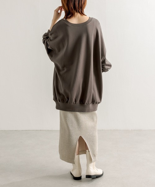 COLLAGE GALLARDAGALANTE(コラージュガリャルダガランテ)の「【OT】前後2WAY/オーバーサイズロゴスウェット(スウェット・レディース・チャコールグレー/グリーン/アイボリー・FREE)」の18枚目の写真