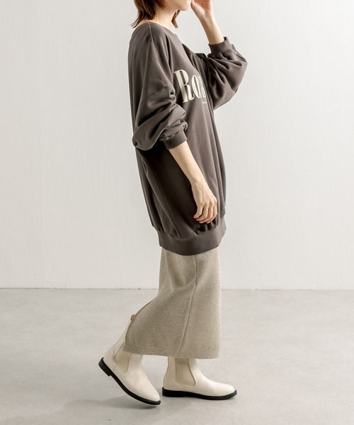 COLLAGE GALLARDAGALANTE(コラージュガリャルダガランテ)の「【OT】前後2WAY/オーバーサイズロゴスウェット(スウェット・レディース・チャコールグレー/グリーン/アイボリー・FREE)」の20枚目の写真