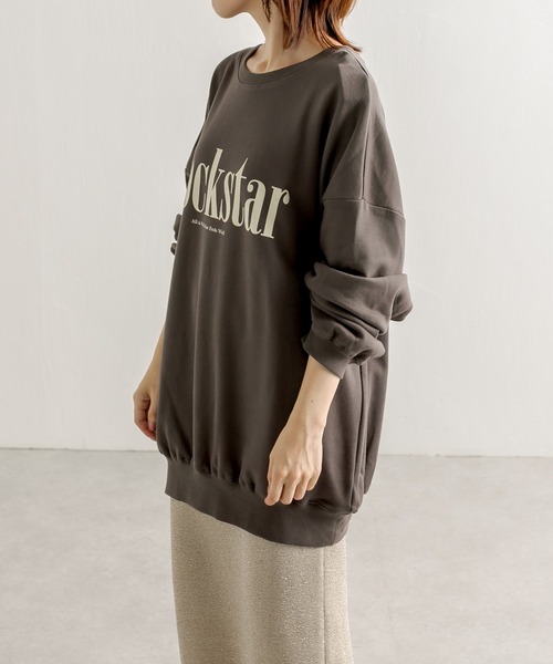 COLLAGE GALLARDAGALANTE(コラージュガリャルダガランテ)の「【OT】前後2WAY/オーバーサイズロゴスウェット(スウェット・レディース・チャコールグレー/グリーン/アイボリー・FREE)」の17枚目の写真