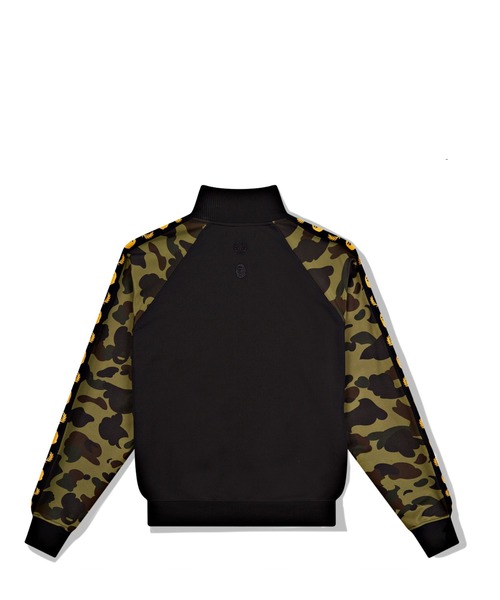 A BATHING APE（アベイシングエイプ）の「FRED PERRY X BAPE TRACK