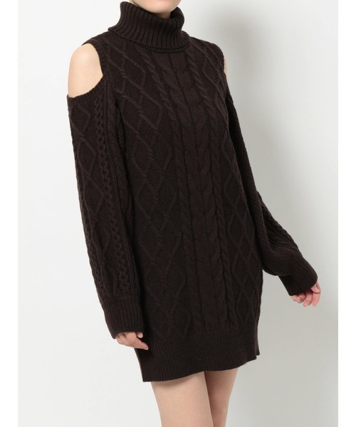 MERCURYDUO（マーキュリーデュオ）の「オープンショルダーケーブルミニワンピース（ワンピース・レディース・ブラック/ダークブラウン/アイボリー・FREE）」の3枚目の写真