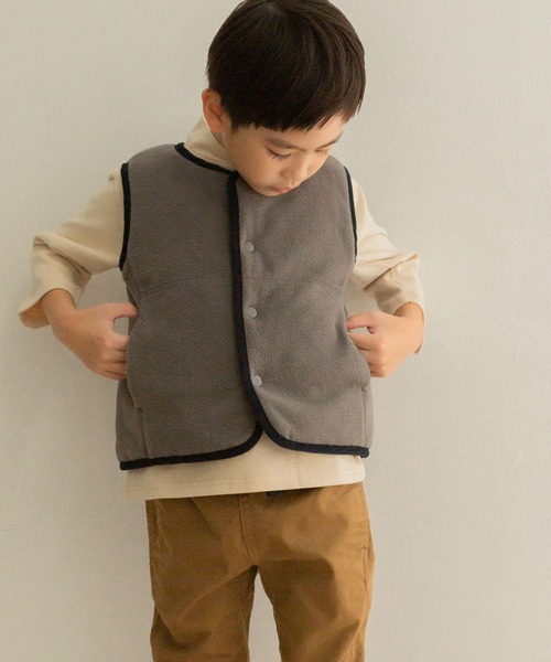 URBAN RESEARCH DOORS（アーバンリサーチドアーズ）の「『WEB/一部店舗限定サイズ』リバーシブルキルトベスト(KIDS)（その他アウター・キッズ・ネイビー/キャメル・105/150/120/135）」の8枚目の写真
