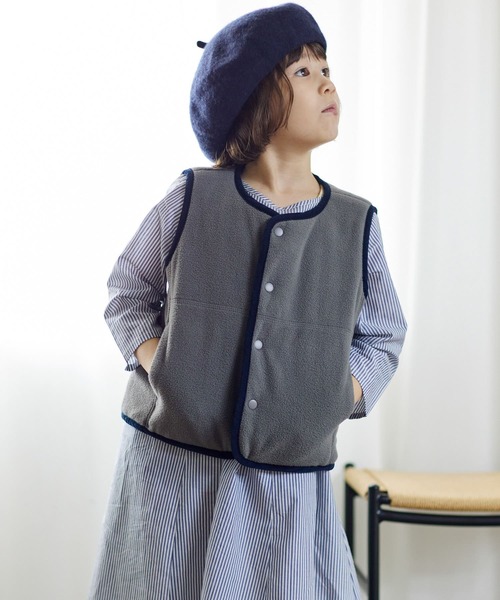 URBAN RESEARCH DOORS（アーバンリサーチドアーズ）の「『WEB/一部店舗限定サイズ』リバーシブルキルトベスト(KIDS)（その他アウター・キッズ・ネイビー/キャメル・105/150/120/135）」の2枚目の写真