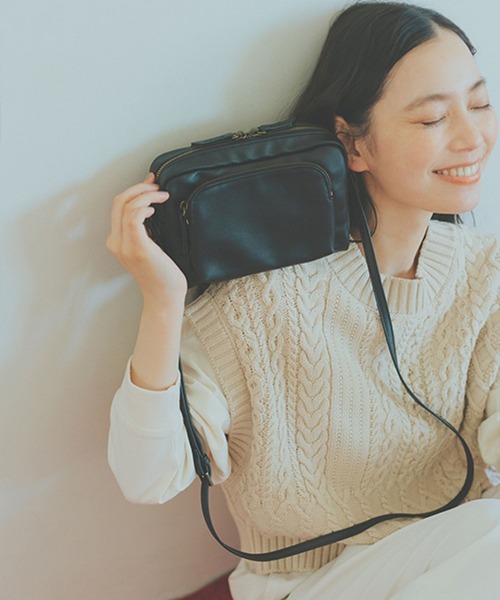 studio CLIP（スタディオクリップ）の「《阿久津ゆりえさんコラボ》お出掛けショルダーバッグ（ショルダーバッグ・レディース・ブラック/グリーン/ネイビー/イエロー・FREE）」の2枚目の写真