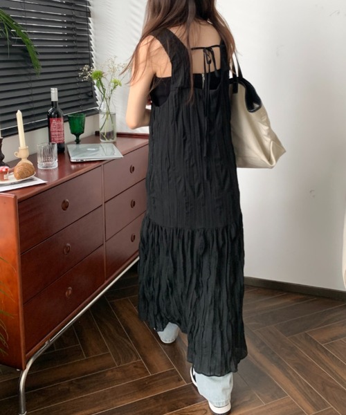 ECLIN(エクラン)の「ワッシャーシフォンキャミソールワンピース(ワンピース・レディース・ホワイト/ブラック/ベージュ・M/L)」の7枚目の写真