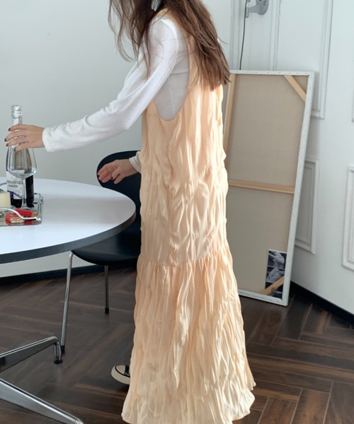 ECLIN(エクラン)の「ワッシャーシフォンキャミソールワンピース(ワンピース・レディース・ホワイト/ブラック/ベージュ・M/L)」の15枚目の写真