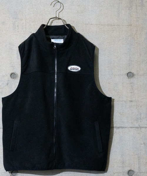 Limited Line Naive Magic（リミテッドラインナイーブマジック）の「【a】フリース フロントワッペン ZIPベスト（その他アウター・メンズ・グリーン/オレンジ/アイボリー/ブラック/ブルー・MEDIUM/LARGE/X-LARGE）」の3枚目の写真