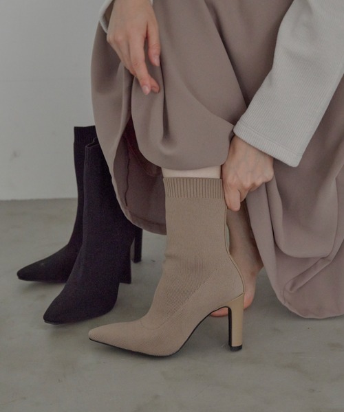 ACYM(アシーム)の「Socks fit short ブーツ(ブーツ・レディース・ブラック/ベージュ・SMALL/MEDIUM/LARGE)」の13枚目の写真